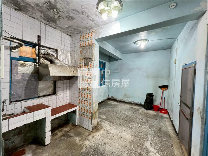 山子頂南豐路面寬透天房屋室內格局與周邊環境