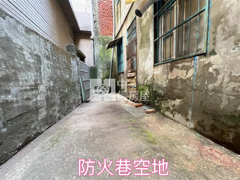 山子頂南豐路面寬透天房屋室內格局與周邊環境