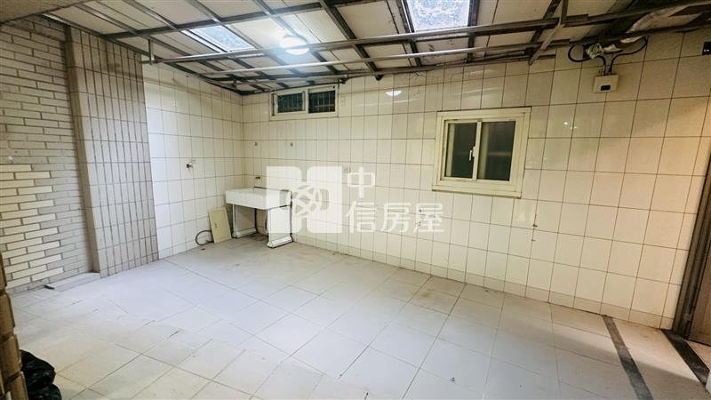 ▲華研閣三房車位房屋室內格局與周邊環境