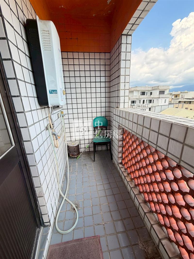 鎮南國小旁亮麗三房房屋室內格局與周邊環境
