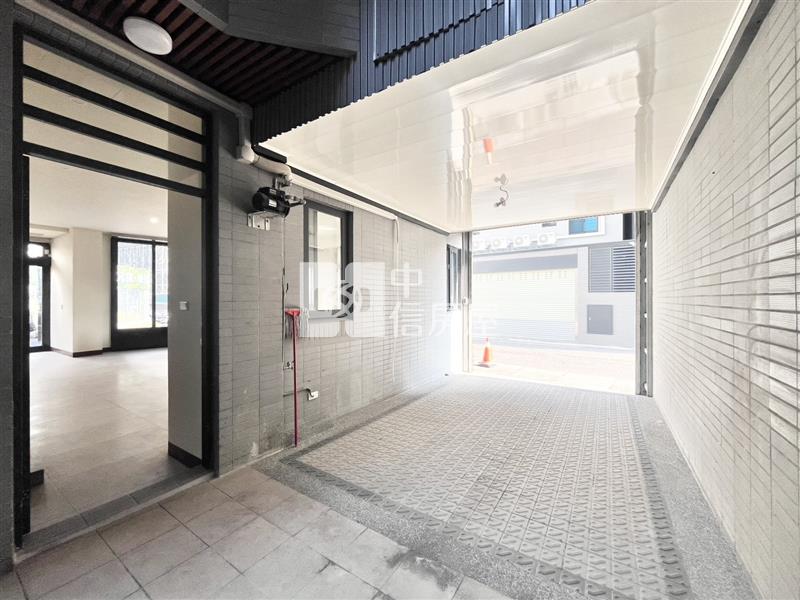 弘文中學角間大面寬電梯透店房屋室內格局與周邊環境