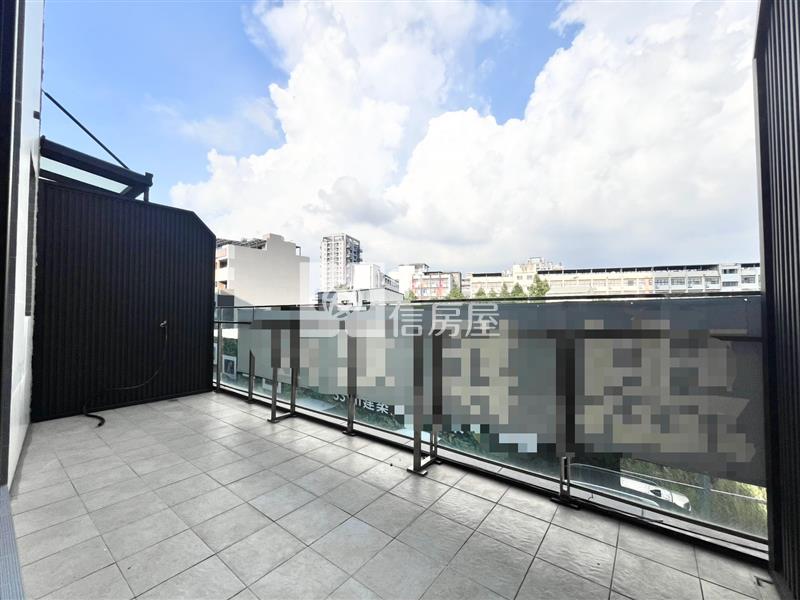 弘文中學角間大面寬電梯透店房屋室內格局與周邊環境