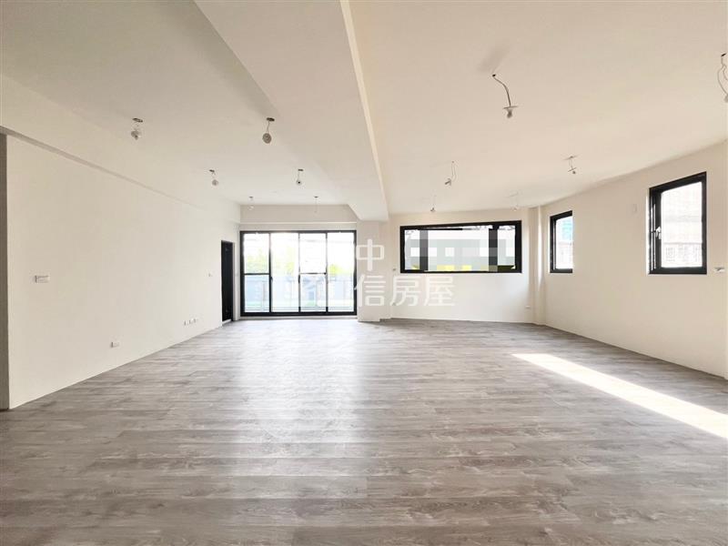 弘文中學角間大面寬電梯透店房屋室內格局與周邊環境