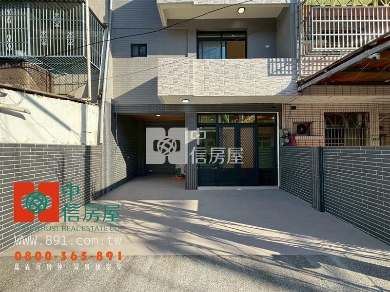 金世界全新整理雙車庫別墅房屋室內格局與周邊環境