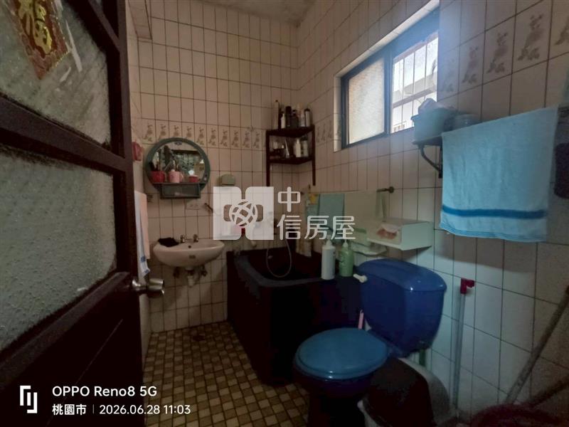 中壢體育園區旁活巷透天房屋室內格局與周邊環境