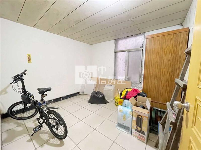 中壢民族車庫透天近交流道房屋室內格局與周邊環境