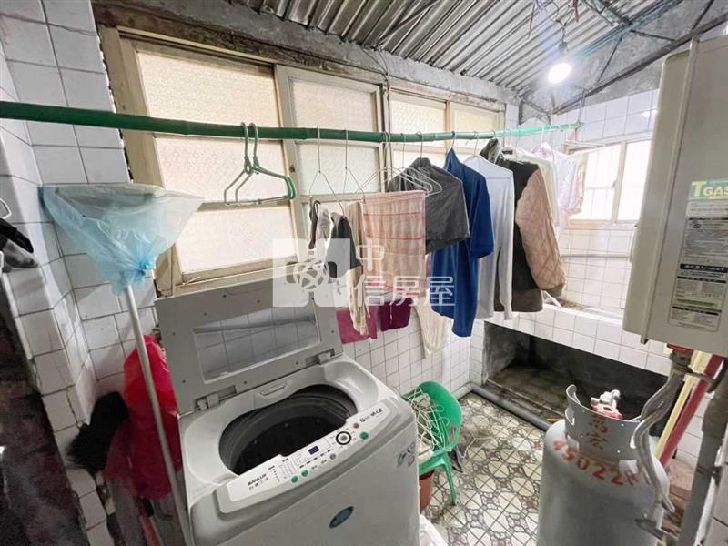 中壢民族車庫透天近交流道房屋室內格局與周邊環境