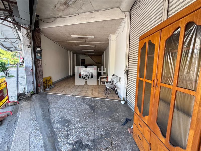 建國市場建成路角間透天店面房屋室內格局與周邊環境