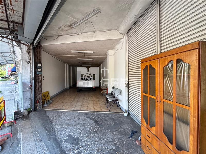建國市場建成路角間透天店面房屋室內格局與周邊環境