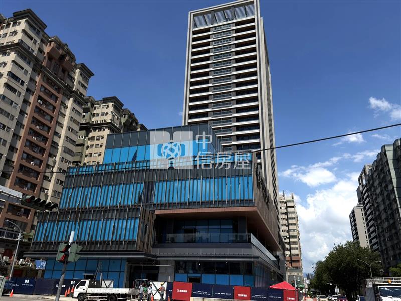 中科永福商圈大面寬店面房屋室內格局與周邊環境