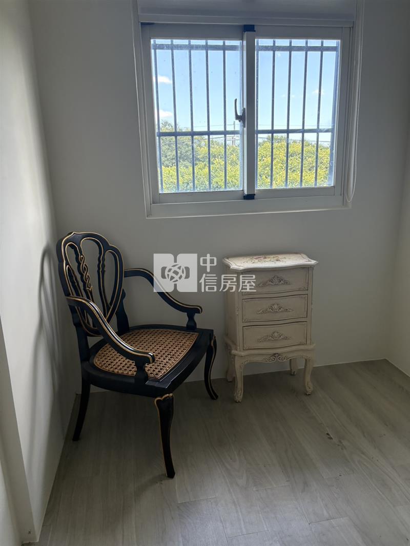 忠愛莊崙坪邊間面寬透天房屋室內格局與周邊環境