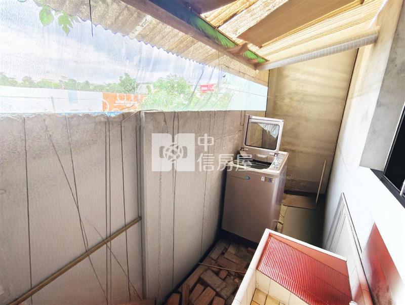 龍岡森林公園活巷前院停車美透天房屋室內格局與周邊環境