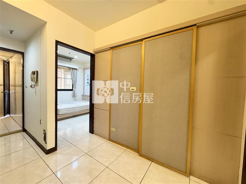 【奔馳】臻愛歐洲2房前後陽台戶房屋室內格局與周邊環境