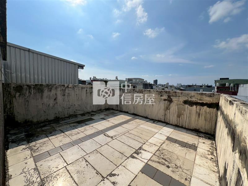 平鎮山仔頂臨路20米邊間透店房屋室內格局與周邊環境
