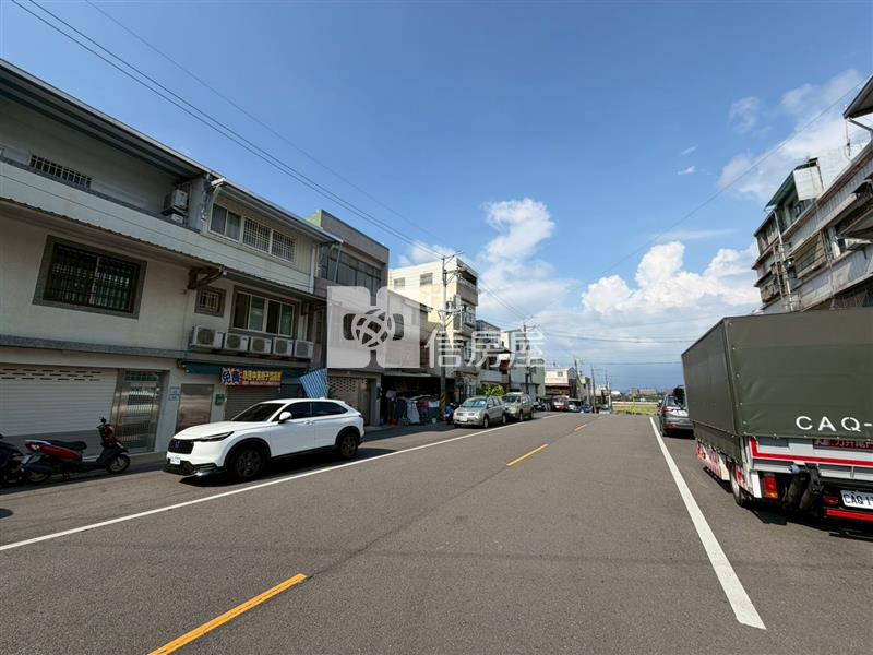平鎮山仔頂臨路20米邊間透店房屋室內格局與周邊環境