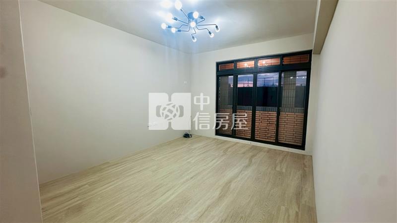 ▲中正路大空間美二樓房屋室內格局與周邊環境