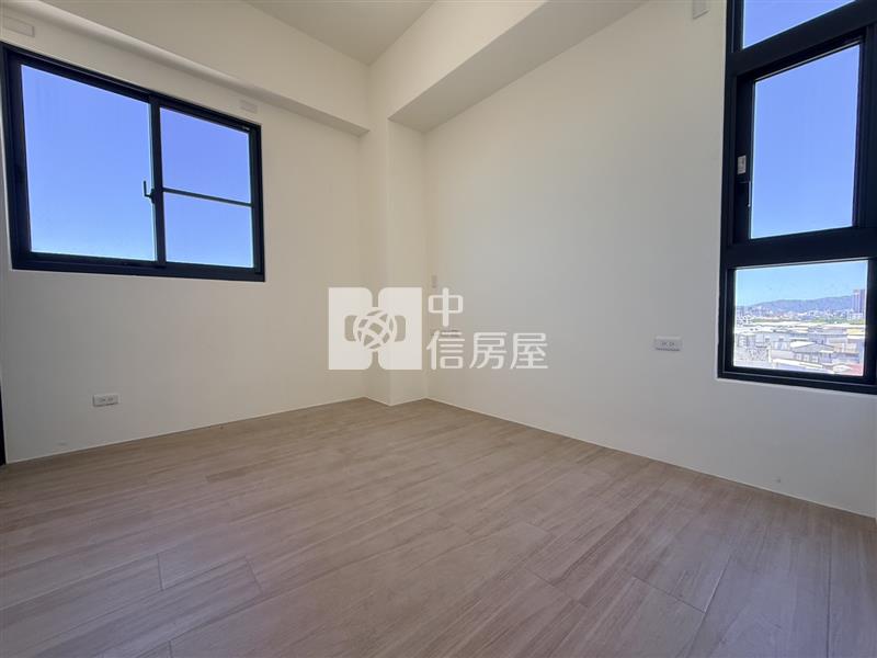 市區國風雲鼎全新二房華廈房屋室內格局與周邊環境