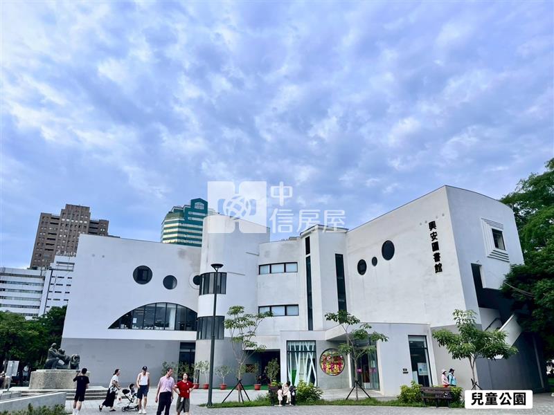 正北屯路買地送角間金透店房屋室內格局與周邊環境