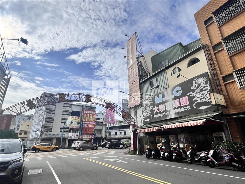 正北屯路買地送角間金透店房屋室內格局與周邊環境