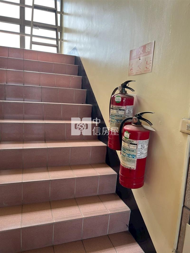 第一佳三房樓中樓房屋室內格局與周邊環境