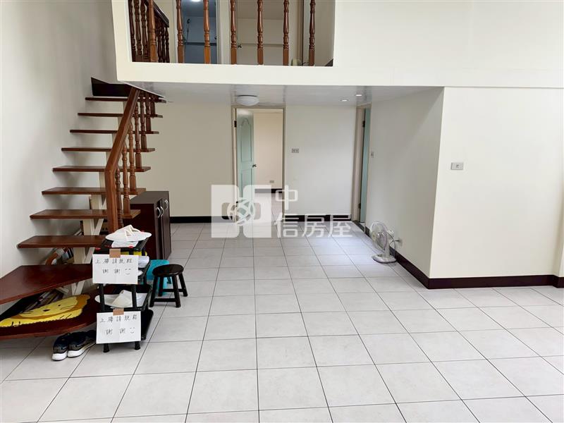 第一佳三房樓中樓房屋室內格局與周邊環境