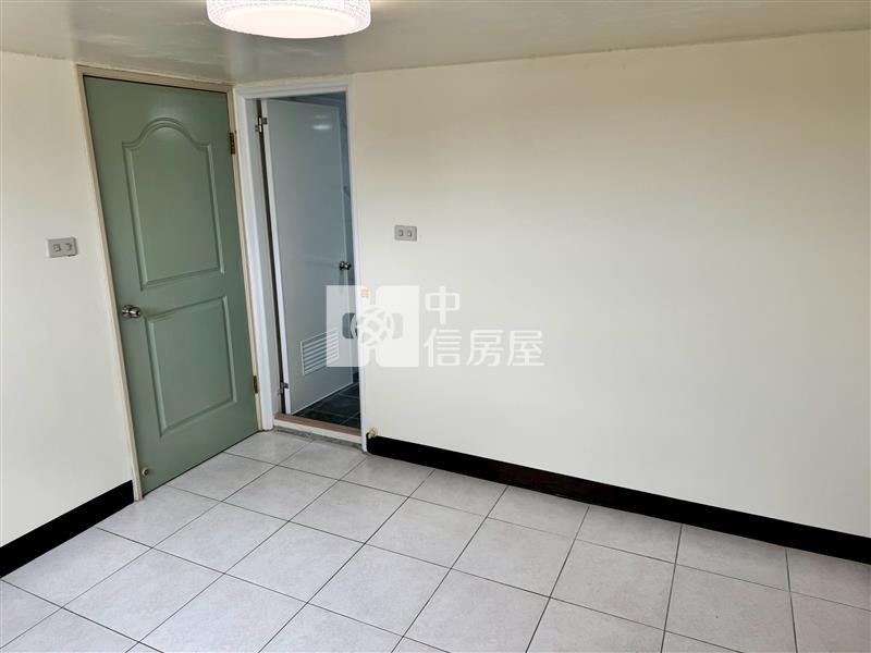 第一佳三房樓中樓房屋室內格局與周邊環境
