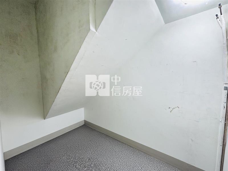 龍岡森林公園超值金透店房屋室內格局與周邊環境