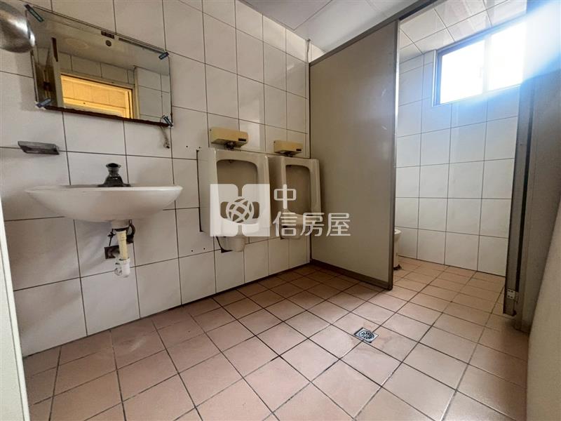 親親戲院旁超大巨型商辦房屋室內格局與周邊環境