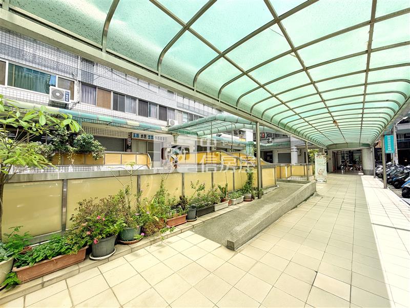 逢甲第五街收租套房房屋室內格局與周邊環境