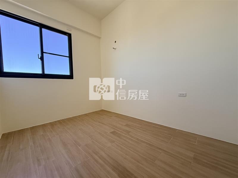 全新國風雲鼎明星學區車位2房華廈房屋室內格局與周邊環境