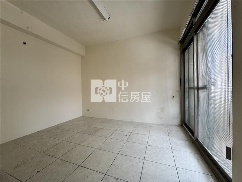 龍潭北龍交流道透天店面房屋室內格局與周邊環境