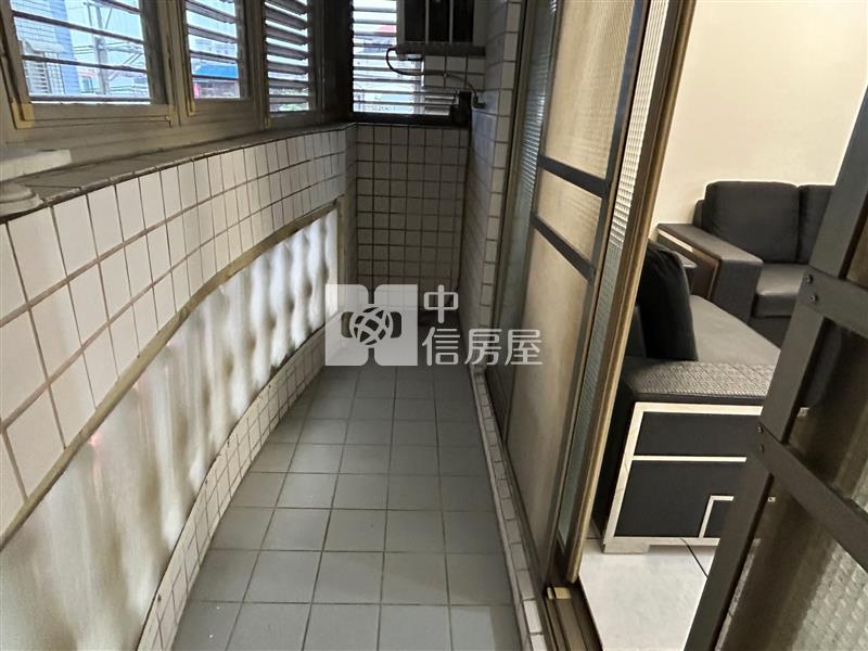華勛白金新宮華廈房屋室內格局與周邊環境