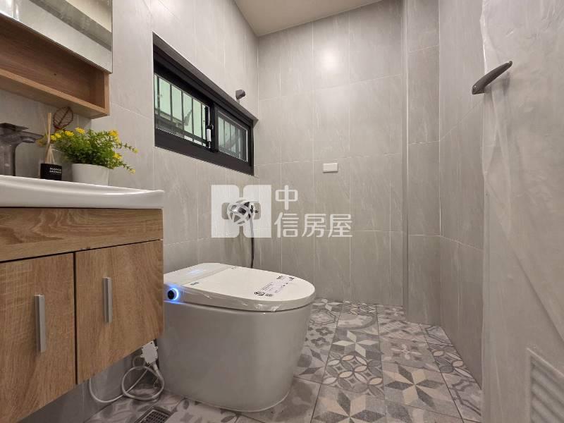 樹德商圈庭院美透天房屋室內格局與周邊環境