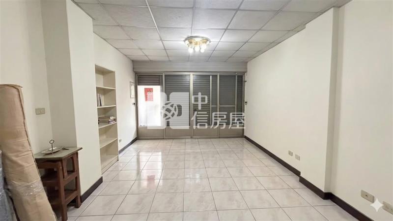 八德大湳商圈車庫美透天房屋室內格局與周邊環境