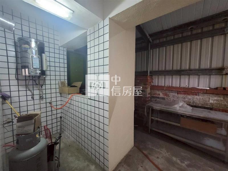 近麻豆國小3房平車華廈房屋室內格局與周邊環境