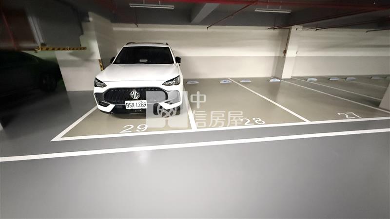 【神馬】客運園區-英堡日朗雙面採光邊間三房車房屋室內格局與周邊環境