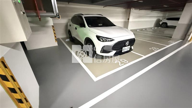 【神馬】客運園區-英堡日朗雙面採光邊間三房車房屋室內格局與周邊環境
