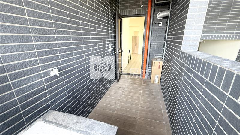 【神馬】客運園區-英堡日朗雙面採光三房車房屋室內格局與周邊環境