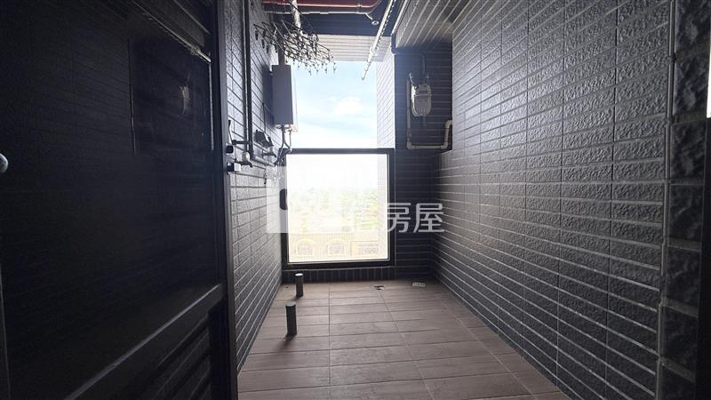 【神馬】客運園區-英堡日朗雙面採光大2房房屋室內格局與周邊環境