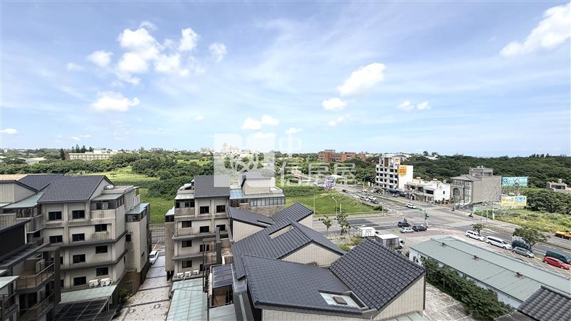【神馬】客運園區-英堡日朗雙面採光大2房房屋室內格局與周邊環境