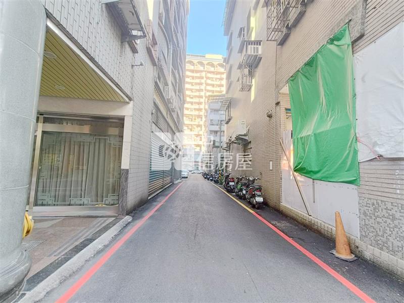 帝國邊間溫泉湯屋房屋室內格局與周邊環境