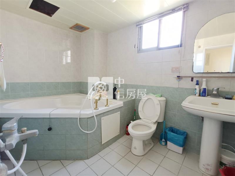 帝國邊間溫泉湯屋房屋室內格局與周邊環境