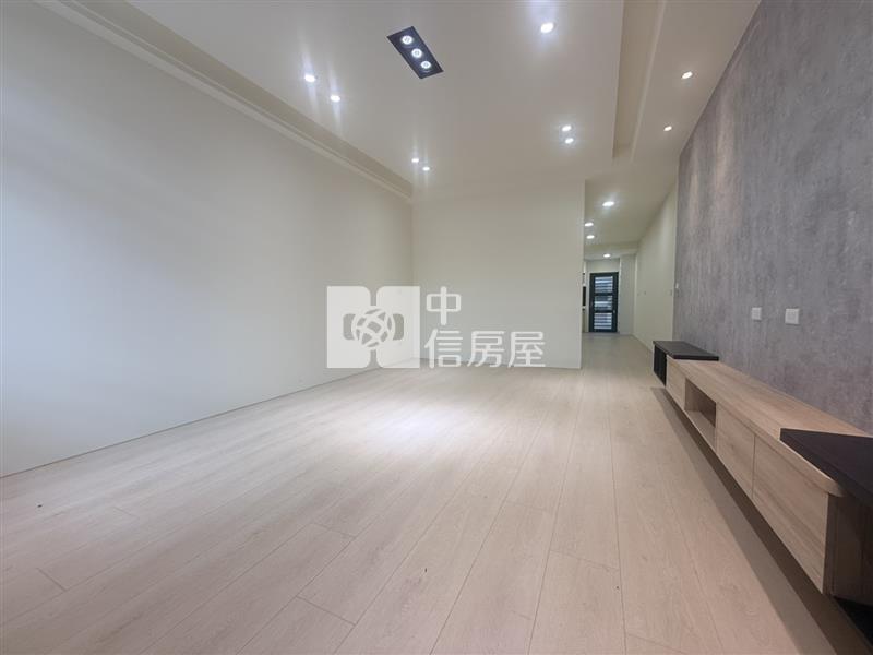 南埔全新整理車庫美墅房屋室內格局與周邊環境