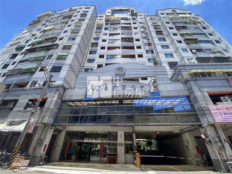 工學商圈前後陽台三房休旅車位房屋室內格局與周邊環境