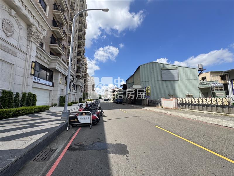 東區輕齡面河岸山景大3房平車**專約**房屋室內格局與周邊環境
