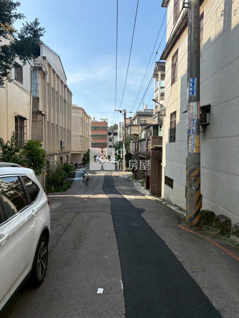 楊梅火車站旁建地1房屋室內格局與周邊環境