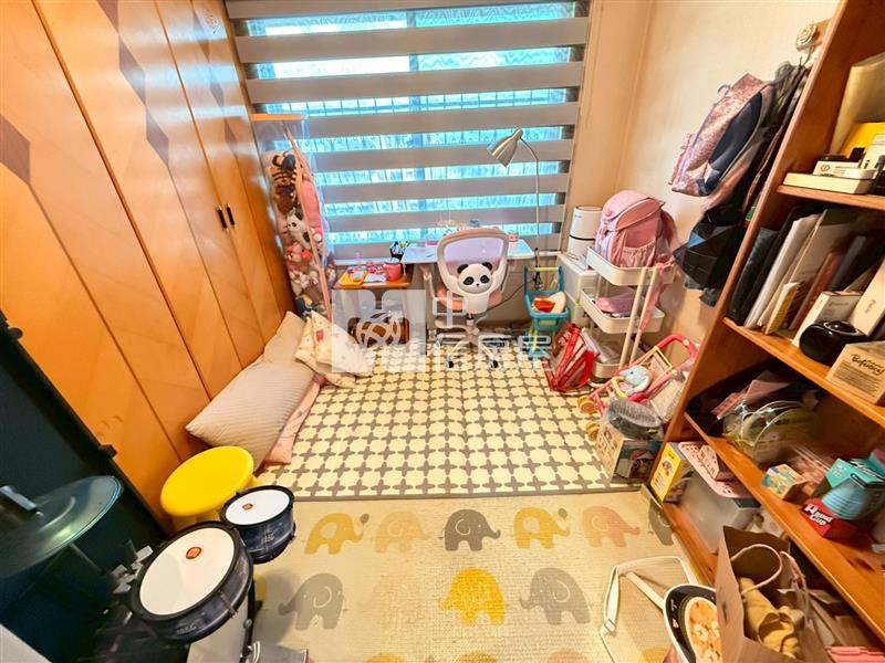 震後大里二期大明商圈三房雙平車房屋室內格局與周邊環境