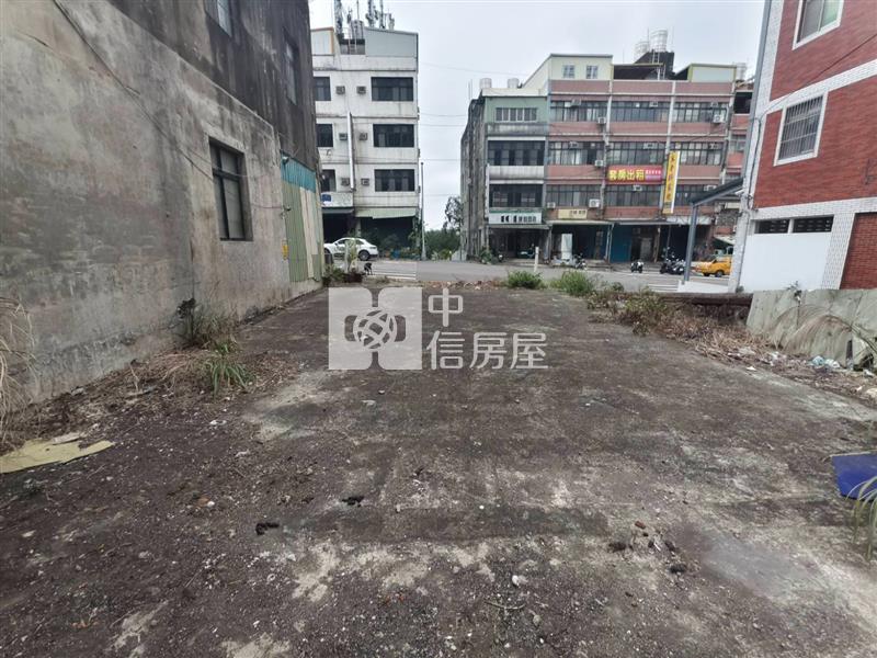 頭份，低總價8米大面寬黃金角地房屋室內格局與周邊環境
