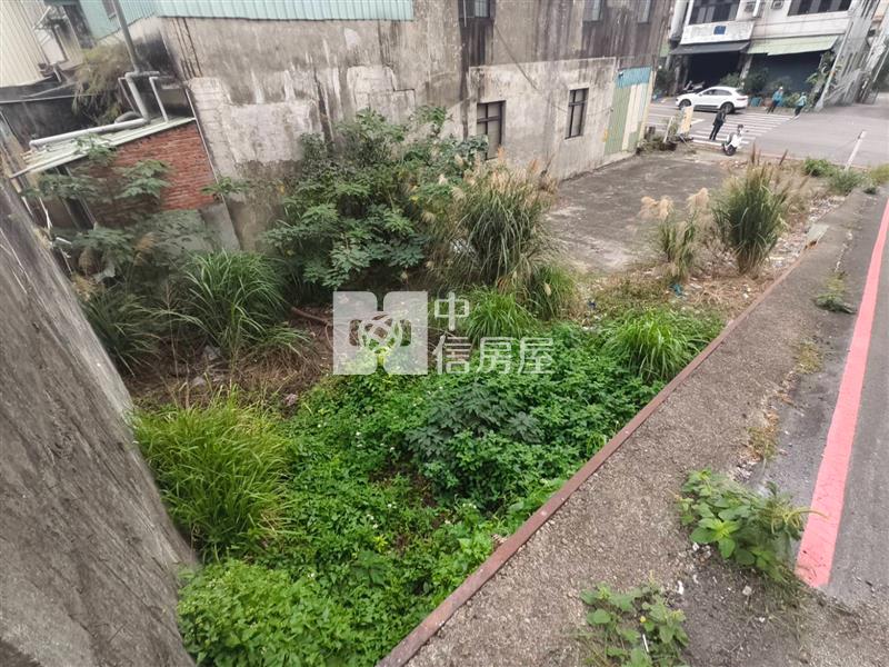 頭份，低總價8米大面寬黃金角地房屋室內格局與周邊環境
