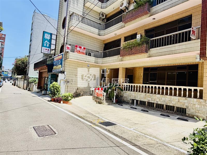 食品建華補教大住店房屋室內格局與周邊環境